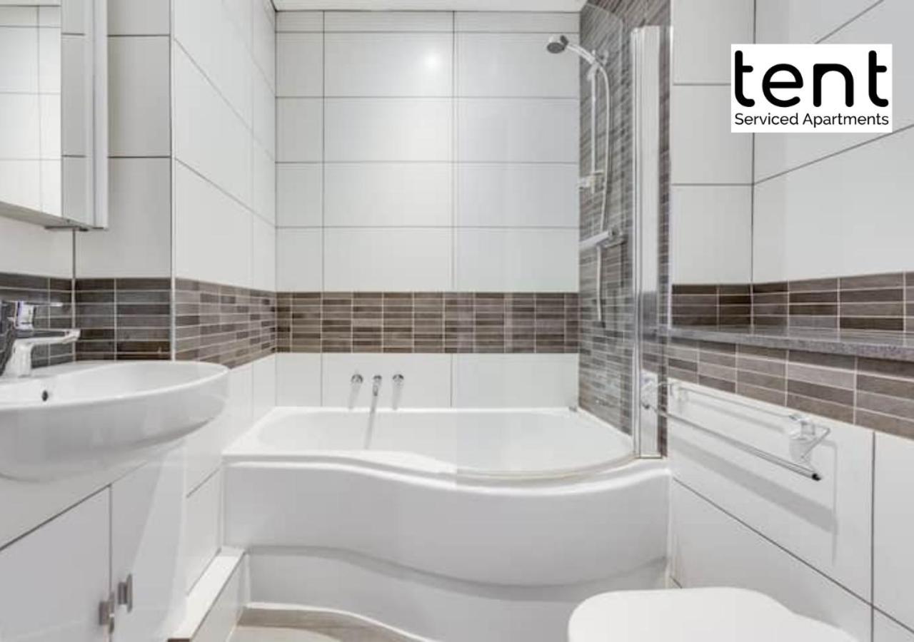 Stylish 1 Bed Apt , Central , Pkg, Perfect For Long Stays ايجهام المظهر الخارجي الصورة